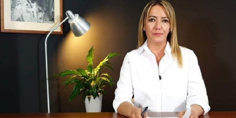 Ölüm tehditleri alan gazeteci Ayşemden Akın'ın korumaları geri çekildi 1 Ölüm tehditleri alan gazeteci Ayşemden Akın’ın korumaları geri çekildi