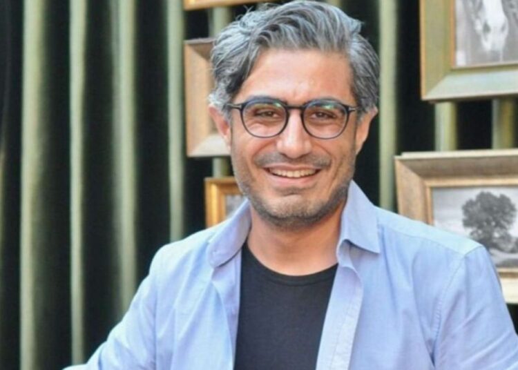 Gazeteci Barış Pehlivan'a 1 yıl 3 ay hapis cezası 1 Gazeteci Barış Pehlivan’a 1 yıl 3 ay hapis cezası