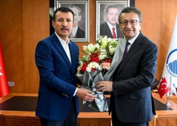AK Parti’li Başkan Tiryaki’den kendisinden önceki AK Parti’li Başkan’a sert sözler