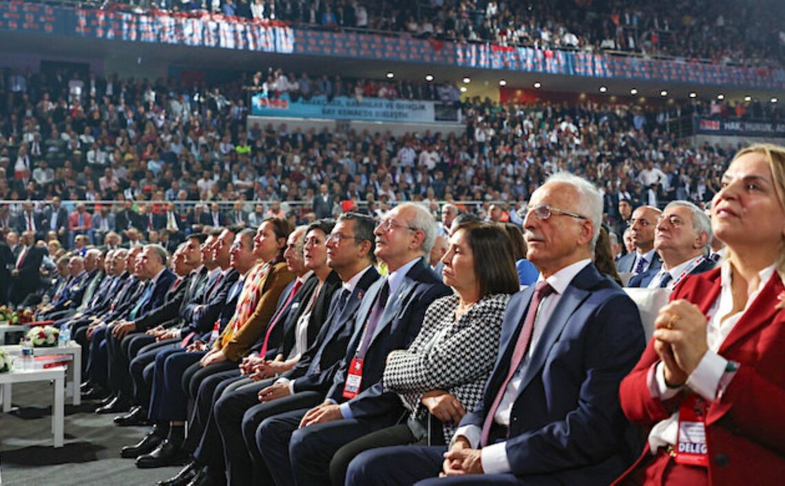 CHP kurultay davası: Ağır Ceza Mahkemesi görevsizlik kararını kaldırdı 1 CHP Kurultayında ‘rüşvetle oy’ iddiası: 51 kişinin iletişim kayıtları incelenecek