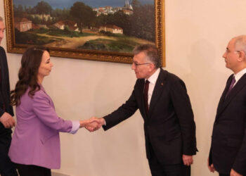 DEM Parti’den AK Parti’ye ziyaret: Masada iki kritik konu vardı