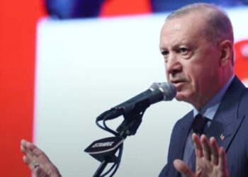 Erdoğan’dan yeniden adaylık sinyali: ‘Hak vaki olana kadar buradayız’