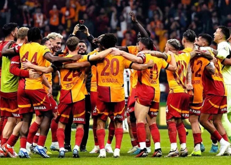 Galatasaray, şampiyonluk için sahaya çıkıyor