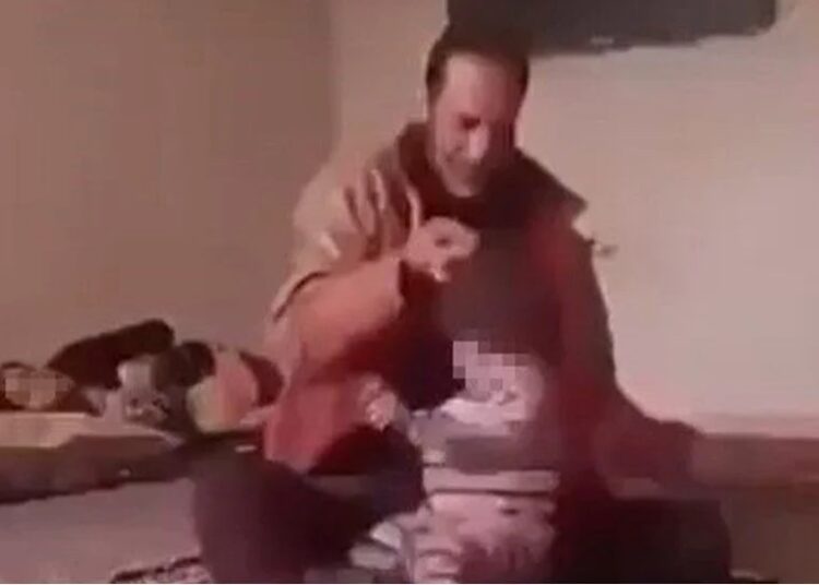 2 yaşındaki çocuğunu darp eden babaya 19 yıl hapis cezası verildi 1 2 yaşındaki çocuğunu darp eden babaya 19 yıl hapis cezası verildi
