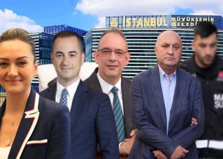 İBB'ye 4. dalga operasyonda 45 şüpheli adliyeye sevk edildi 1 İBB’ye 4. dalga operasyonda 45 şüpheli adliyeye sevk edildi