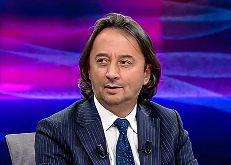 Seçime günler kala teslim edilmiş: Yeni Şafak yazarı, Kiptaş'tan kurasız konut almış 1 Seçime günler kala teslim edilmiş: Yeni Şafak yazarı, Kiptaş’tan kurasız konut almış
