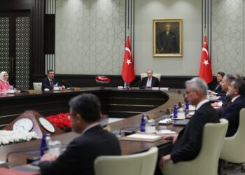“8 bakan değişecek, 2 yeni bakanlık kurulacak” iddiası