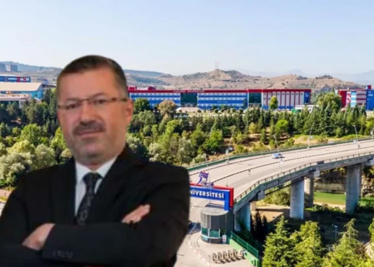 Bir rektör vakası daha: Maaşı 1 milyonu geçiyor, villasının kirası da üniversiteden