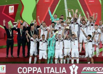 51 yıl sonra kupa sevinci yaşadılar