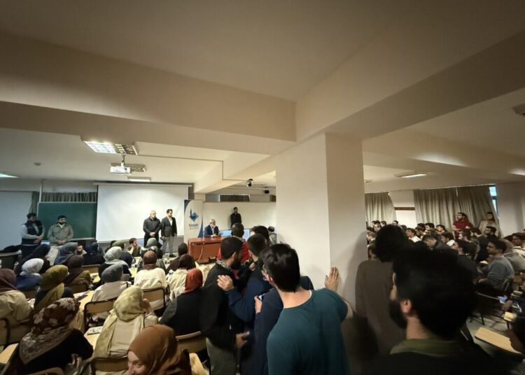 Boğaziçi Üniversitesi'nde Nurettin Yıldız’ı protesto eden 97 öğrenci gözaltına alındı 1 Boğaziçi Üniversitesi’nde Nurettin Yıldız’ı protesto eden 97 öğrenci gözaltına alındı