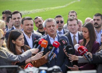Özgür Özel, Ekrem İmamoğlu’nu ziyaret etti: 19 Mart darbesinin dijital ayağıyla karşı karşıyayız