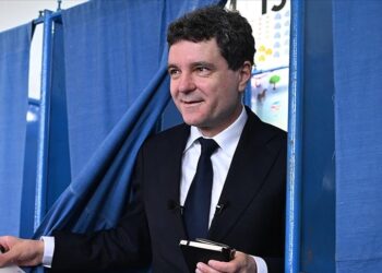 Romanya cumhurbaşkanlığı seçimlerini Nicusor Dan kazandı