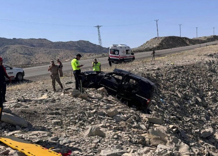 Şırnak’ta feci kaza: Aynı aileden 3 kişi öldü 1 Şırnak’ta feci kaza: Aynı aileden 3 kişi öldü