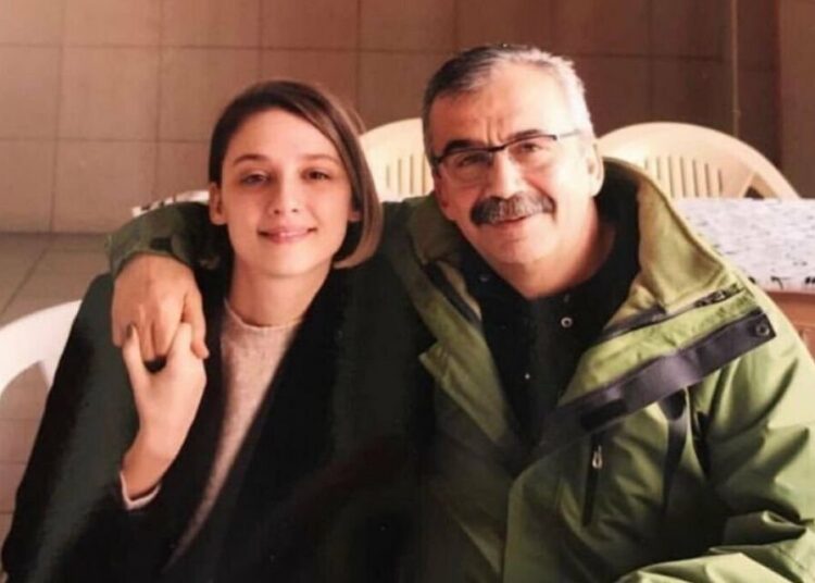 Sırrı Süreyya Önder'in kızı Ceren: 'Durum, dilekten ibaret' 1 Sırrı Süreyya Önder’in kızı Ceren: ‘Durum, dilekten ibaret’