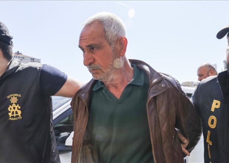 Özgür Özel'e saldıran Tengioğlu'nun sokak röportajı ortaya çıktı: Derin devlete ihtiyacımız var 1 Özgür Özel’e saldıran Tengioğlu’nun sokak röportajı ortaya çıktı: Derin devlete ihtiyacımız var