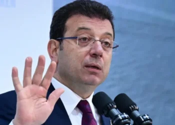 İmamoğlu’ndan iş insanlarına uyardı: ‘Ayağınızın altındaki halıyı bir anda çekiverir’