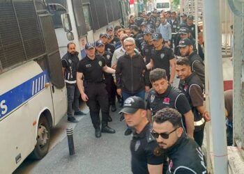 Eski CHP Milletvekili Aykut Erdoğdu dahil 3 isim tutuklandı