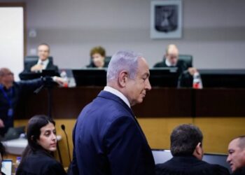 Trump’ın Netanyahu’yu kurtarma çabası sürüyor: Savaş kahramanı nasıl mahkemede oturur?