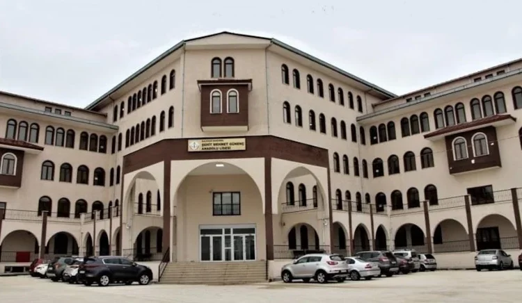 Okulda çiçek vakası görüldü, okulda eğitime yıl sonuna kadar ara verildi
