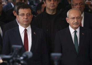 Kılıçdaroğlu çekilmek istedi, İmamoğlu çözüm aradı: Kurultay gecesi ne oldu?