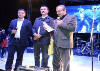 Selahattin Demirtaş ve Ferhat Tunç’tan Sırrı Süreyya Önder için şarkı: Derviş