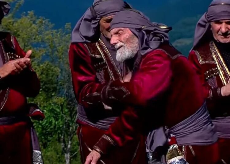 Dünyanın en yaşlı dansçısı 105 yaşında hayata veda etti 1 Dünyanın en yaşlı dansçısı 105 yaşında hayata veda etti