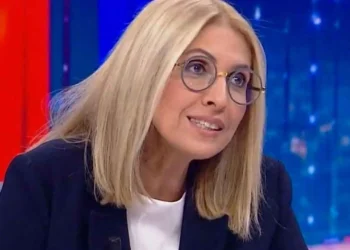 Mercan Bulut yazdı I Prof. Dr. Bengi Başer ve “Göbeğini Kaşıyan Adam” Sendromu