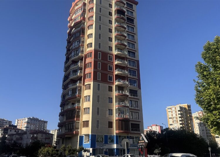 Kayseri’de 32 dairelik binaya da kayyım atandı