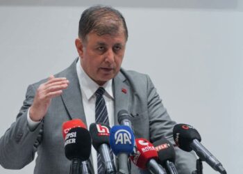 Cemil Tugay, 1030 işçinin işten çıkarılacağını açıkladı: “Sorumlusu sendika”