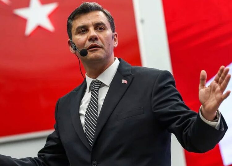Hastaneden Ferdi Zeyrek açıklaması: Durumu ciddiyetini koruyor 1 Hastaneden Ferdi Zeyrek açıklaması: Durumu ciddiyetini koruyor