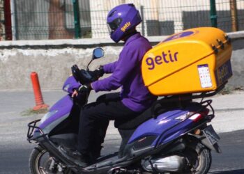 Getir kuryelerinin ücretleri yüzde 30 düşürüldü