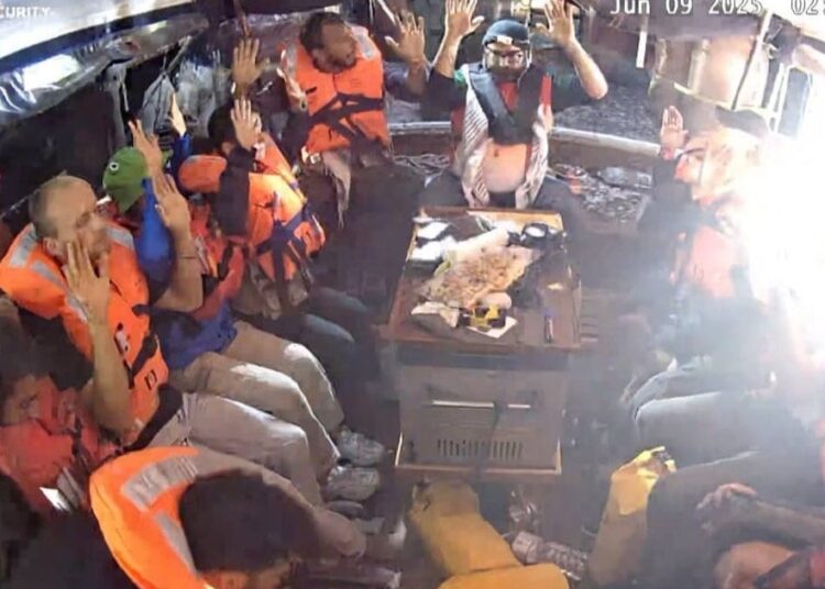 İsrail Ordusu ‘Madleen’ gemisine müdahale etti: Aktivistler kaçırıldı