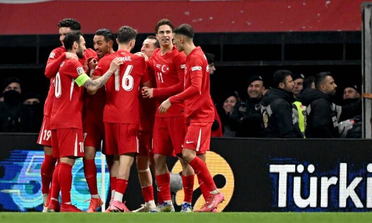 Milli Takım kadrosundan 3 isim çıkarıldı 1 Milli Takım kadrosundan 3 isim çıkarıldı