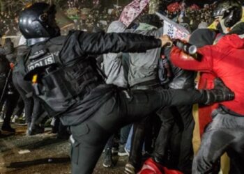 Eylemlerde numarasız kask takan polisler hakkında soruşturma