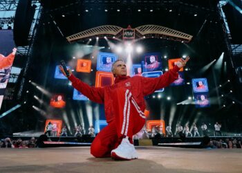 Robbie Williams İstanbul’a geliyor: Konser yeri değişti