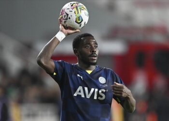 Beşiktaş, Osayi Samuel’in transferini durdurduğunu açıkladı