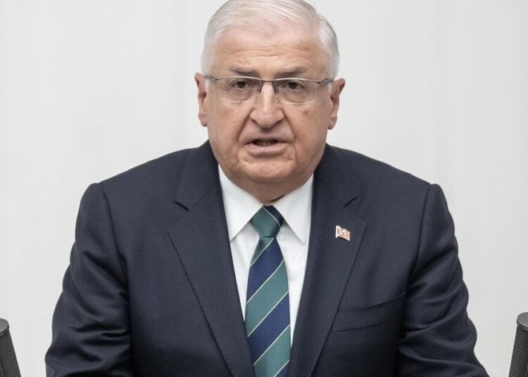 Dövizle askerlik ücreti düşecek mi? Bakan cevap verdi