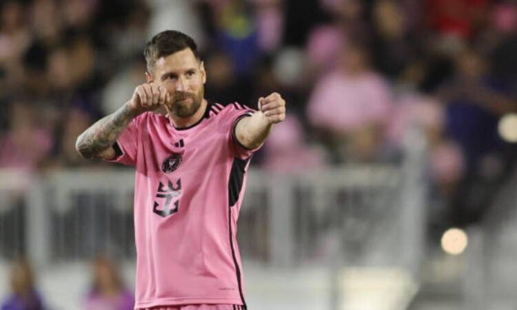 Messi, rekorlarına bir yenisini daha ekledi