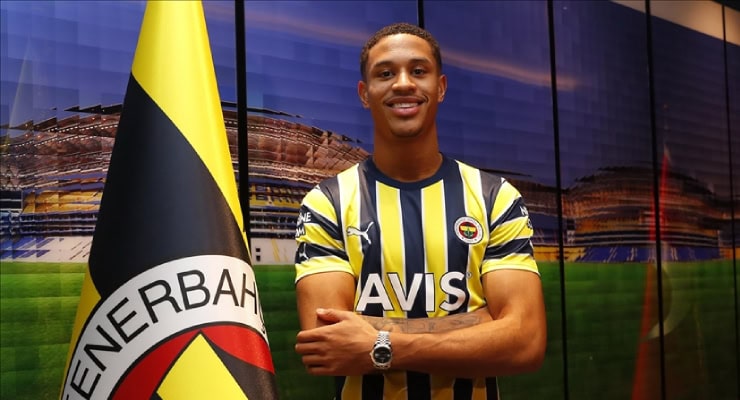 Fenerbahçe'de 3 imza birden: Oosterwolde'nin sözleşmesi uzatıldı 1 Fenerbahçe’de 3 imza birden: Oosterwolde’nin sözleşmesi uzatıldı