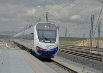 Ankara-İzmir Hızlı Treni milyarları yuttu: 3 yılda tamamlanacak denildi, 12 yıldır bitmedi