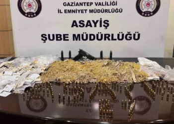 Gaziantep'te 18 kilo altın gasp edilmişti: Planı kuyumcunun organize ettiği ortaya çıktı 1 Gaziantep’te 18 kilo altın gasp edilmişti: Planı kuyumcunun organize ettiği ortaya çıktı