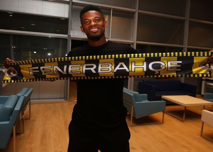 Fenerbahçe'nin yeni yıldızı İstanbul'a geldi 1 Fenerbahçe’nin yeni yıldızı İstanbul’a geldi