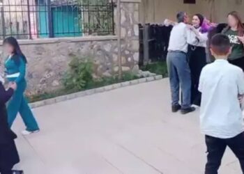 Babasının çiçekle karşıladığı Çimen, ilk 11 bine girdi