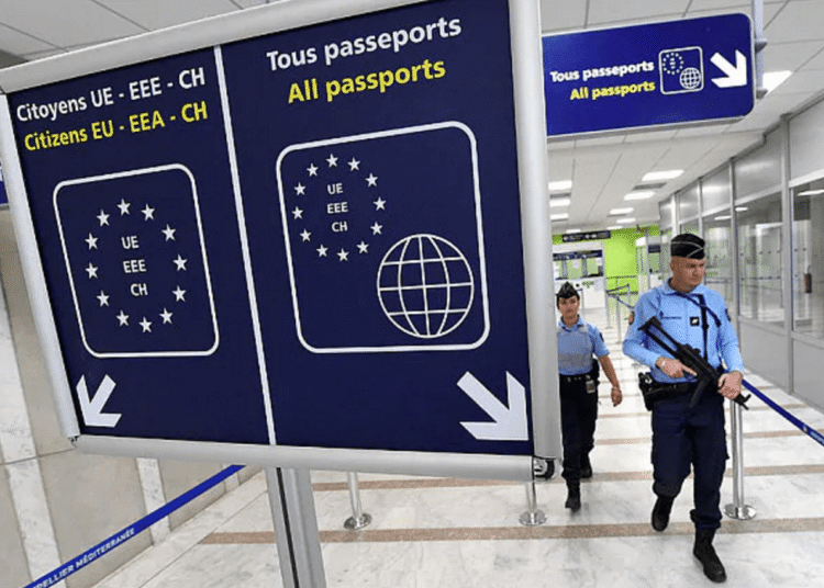 AB’den turistlere yeni uygulama: Sınır geçişlerinde sistem değişiyor