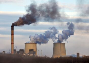 Emisyon azaltımını zorunlu kılan İklim Kanunu yürürlükte