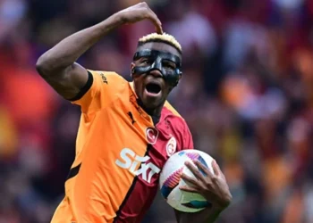 Victor Osimhen kararını verdi