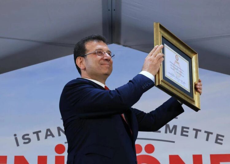 Sosyal Bilimler Enstitüsü oy birliği ile İmamoğlu’nun yüksek lisans diplomasını iptal etti