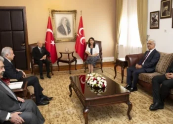 İmralı Heyeti, Meclis’te Bahçeli ile görüştü
