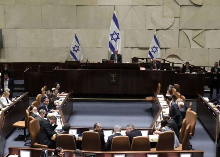 İsrail'de siyasi kriz: Haredi partiler Netanyahu koalisyonundan istifa etti 1 İsrail’de siyasi kriz: Haredi partiler Netanyahu koalisyonundan istifa etti