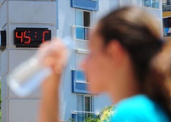 Sıcaklıklar 6 derece birden artacak, ‘dışarı çıkmayın’ uyarısı yapıldı